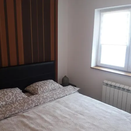 Apartman Jana Do Kraljevih Cardaka *